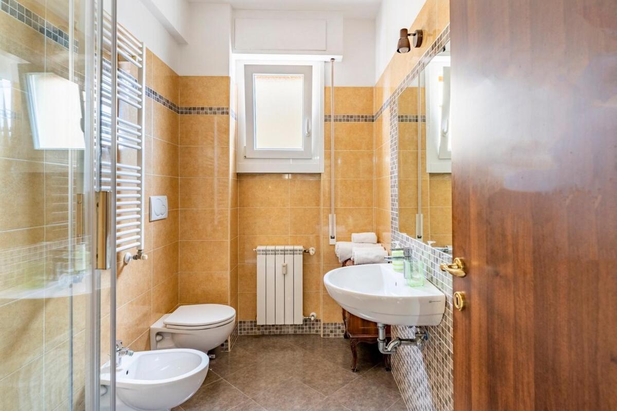 Casa Vacanze Alessio Рим Екстериор снимка